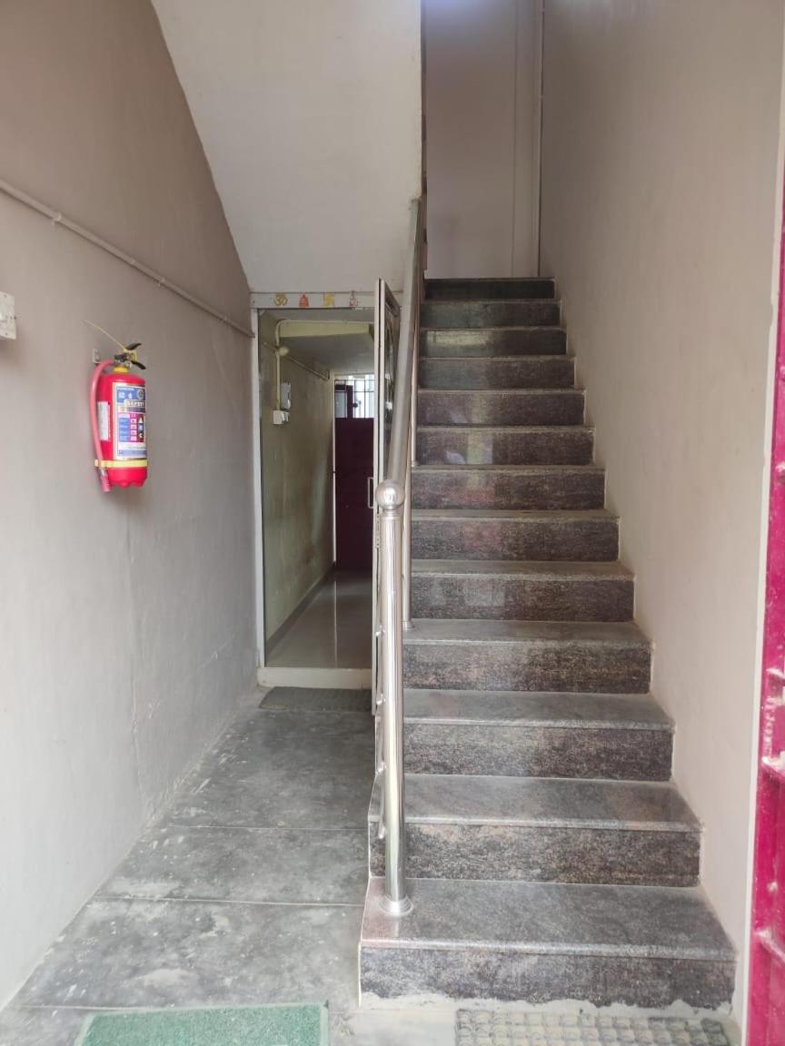 Sri Vari Residency Hostel Vellore Exterior photo